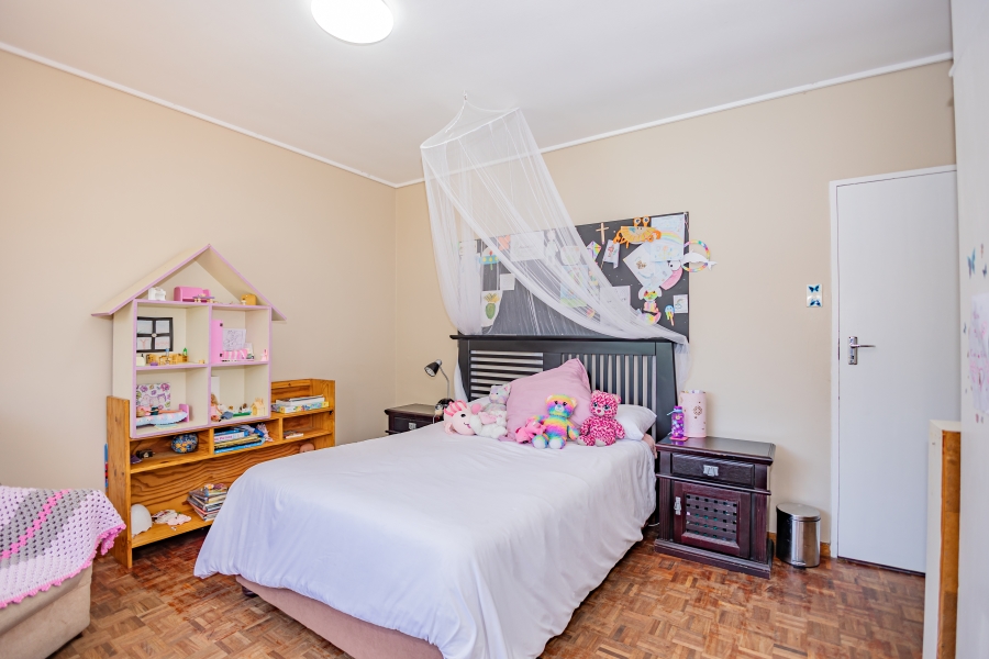 4 Bedroom Property for Sale in Kenridge Western Cape